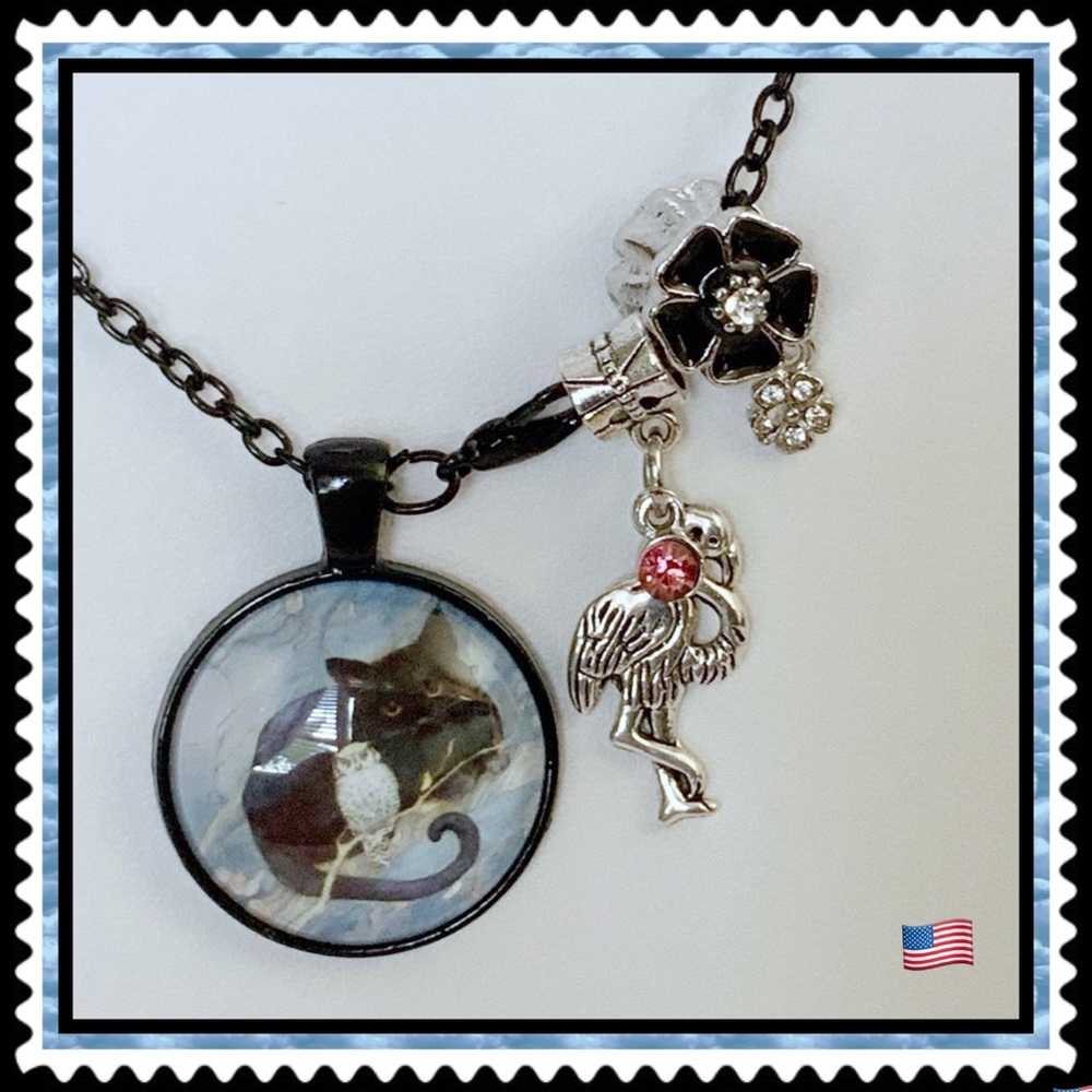 🆕✅ CHAIN NECKLACE WITH THREE CHARMS